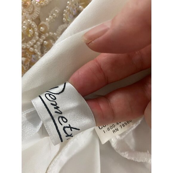 Vintage 90's Demetrios Beaded Puff Sleeve Wedding Dress W/Detachable Train - 0 - Picture 13 of 16